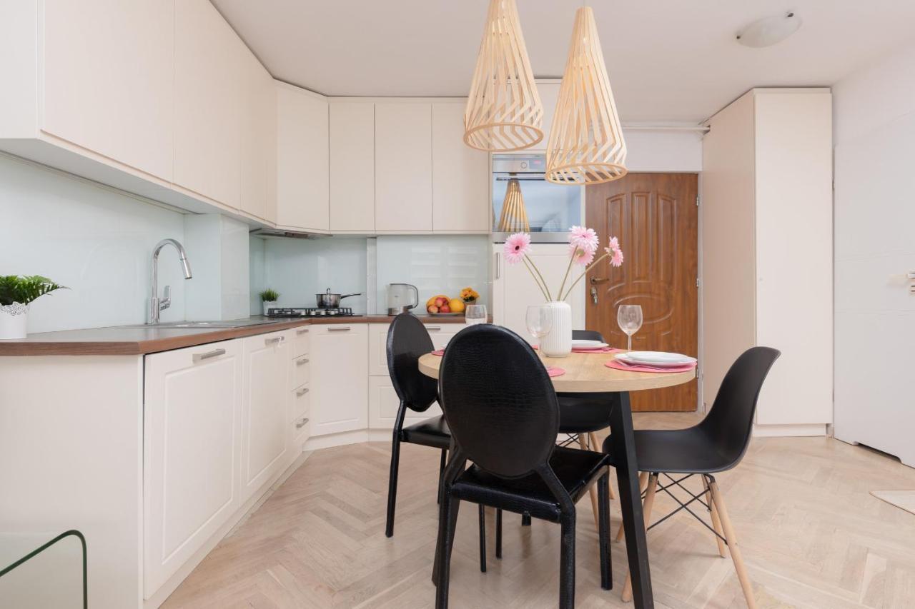 Zlota Apartment Center Of Warsaw By Noclegi Renters Ngoại thất bức ảnh